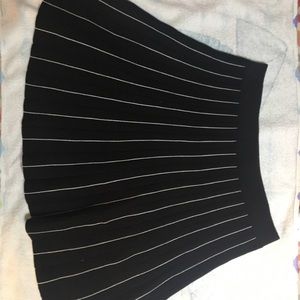 Black and white Loft skirt